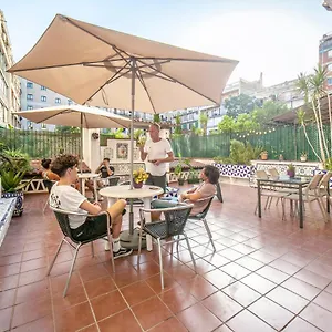 بيت شباب Fabrizzios Terrace 