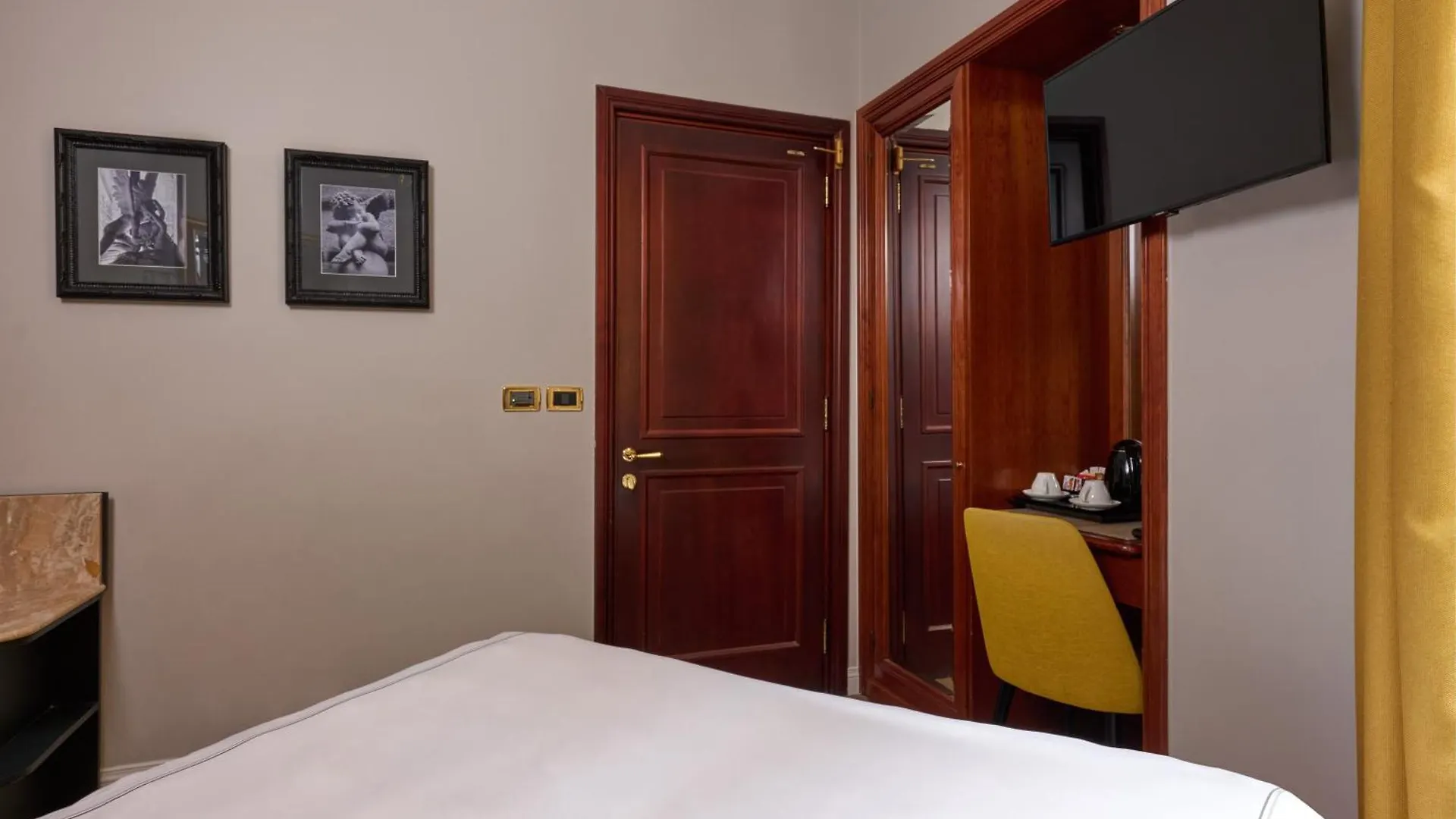 Hotel Barberini Ρώμη 4*,